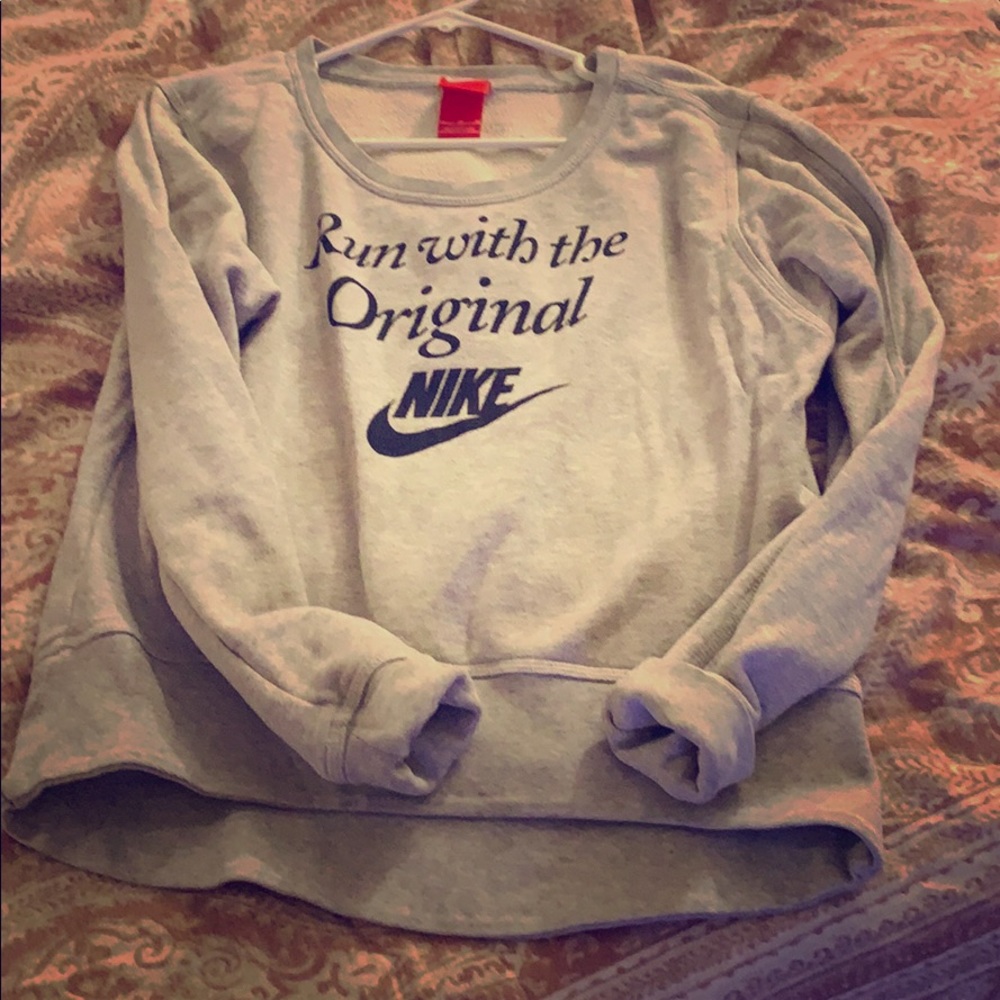 Nike sweatshirt. M.